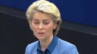 "Дейли Експрес": Опитът на Запада да накаже Русия се превърна в кошмар за Урсула фон дер Лайен