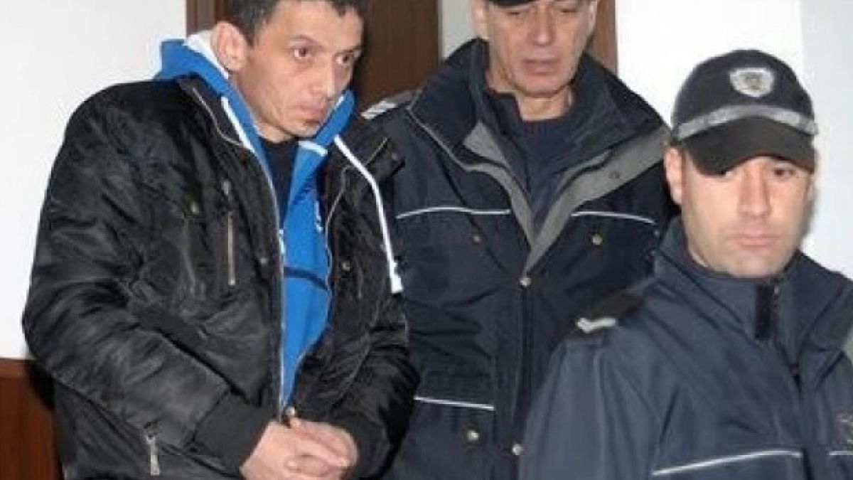 Всяка жена, влюбила се в кондуктор от Пловдив, умира заклана