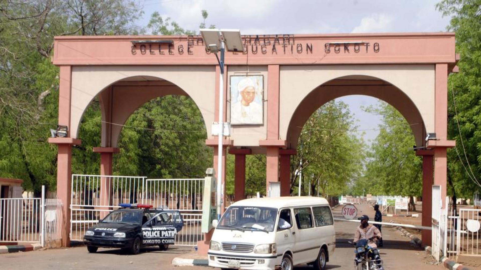 Ужас! Студенти мюсюлмани убиха с камъни християнка, изгориха тялото ѝ, а после... СНИМКИ