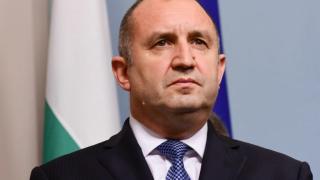 Румен Радев потъна в скръб 