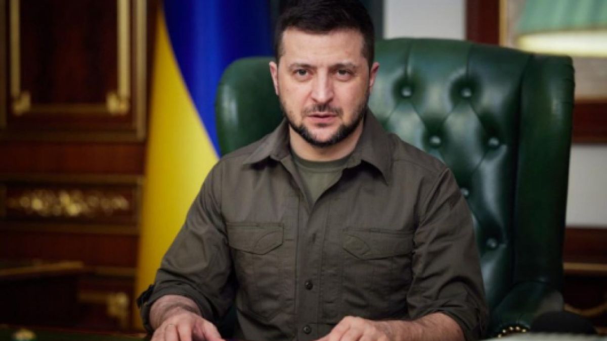 Зеленски с първа реакция за евакуацията на военните от "Азовстал"