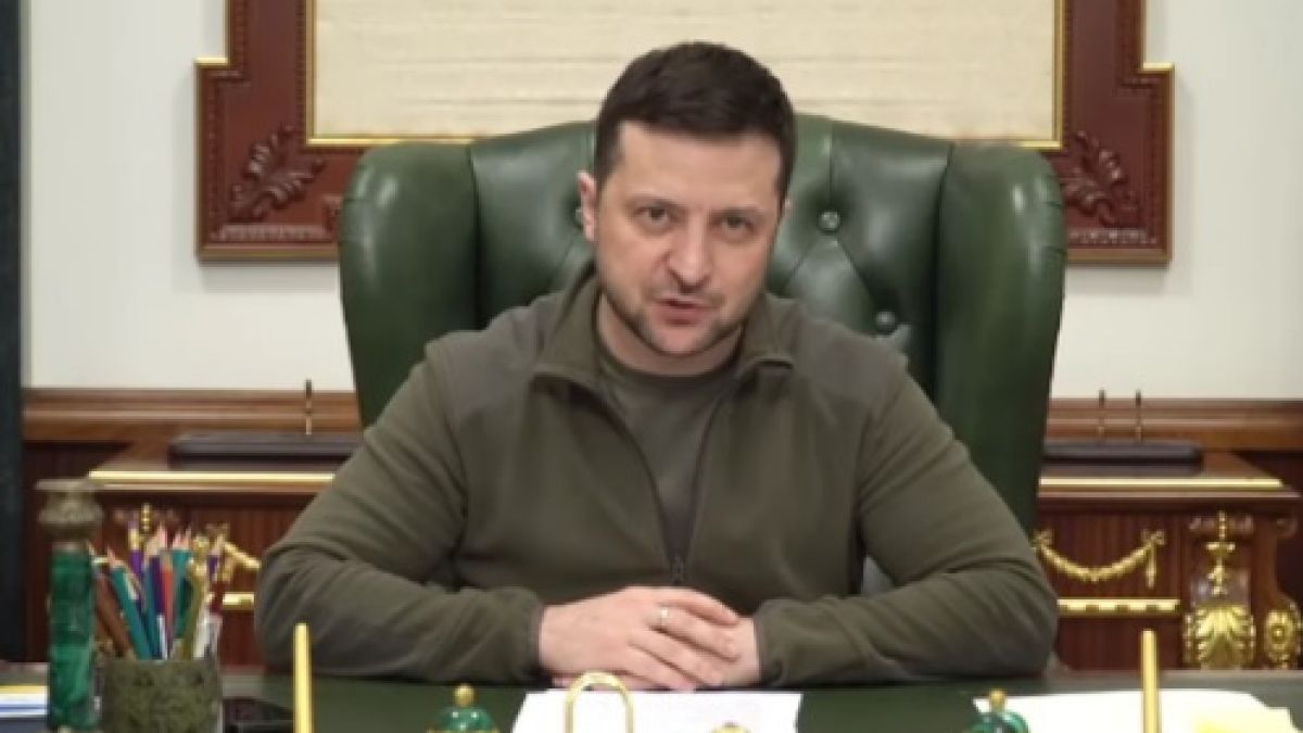 Зеленски: Много сериозна комбинация от руски удари срещу Украйна