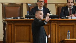 Скандали и бунт в парламента срещу произвола на ПП, ето какво се случва БЛИЦ TV