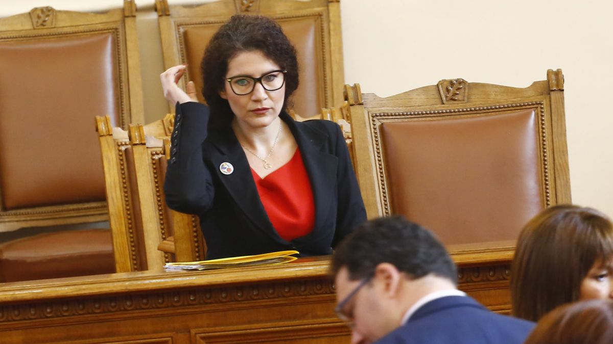 Вицепремиерът Константинова нахока украинските бежанци за претенциите и глезотиите им ВИДЕО