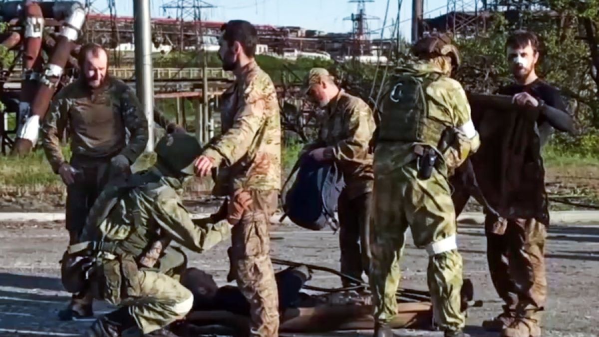 Шойгу обяви колко още бойци от "Азовстал" са се предали в плен и какво се е случило на Змийския остров