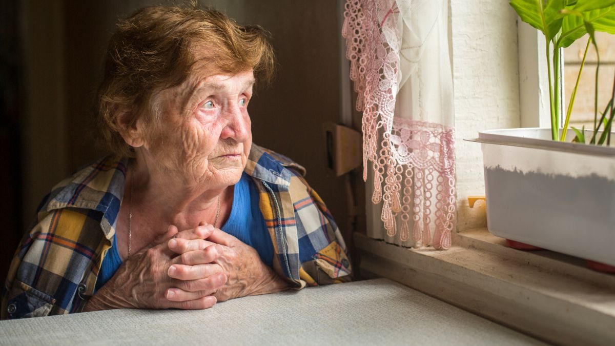 Последни данни: Ето колко живеят българите, мъжете са го закъсали 