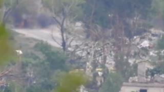 ВИДЕО от войната: Унищожиха бронирана машина на руското разузнаване в Рубижне