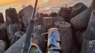 Млад рибар от Варна се похвали с невиждана слука СНИМКИ 