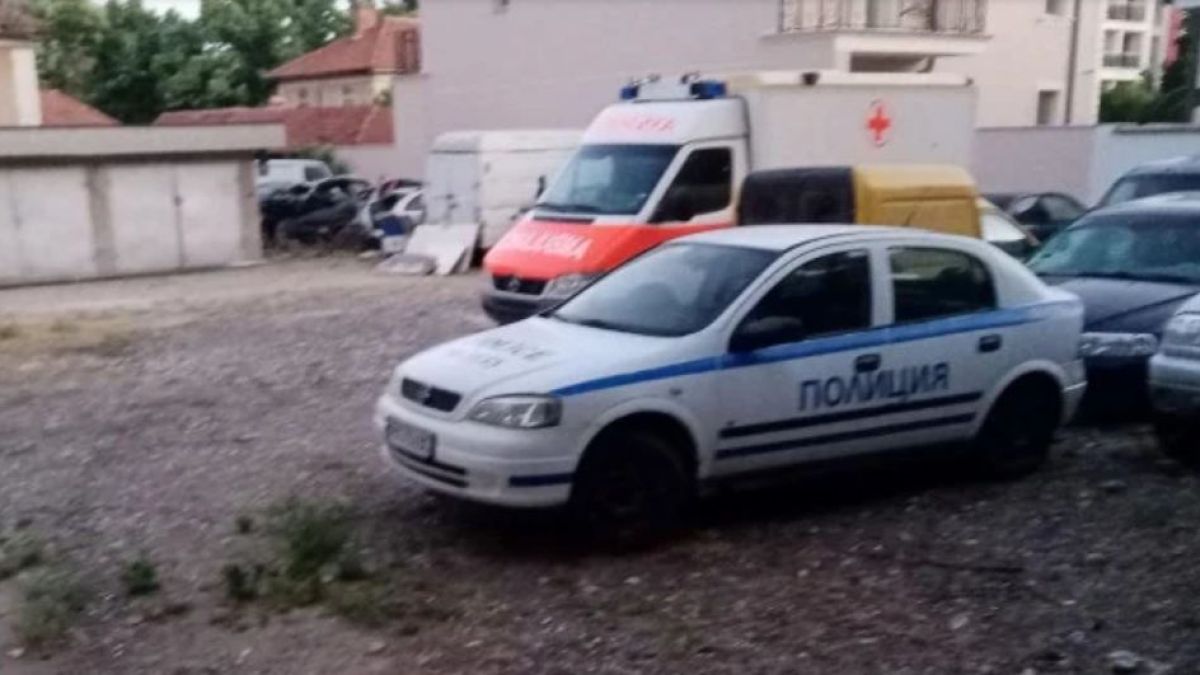 Пловдивски ченгета спипаха частна линейка в скандално нарушение СНИМКИ 