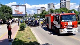 Първо ВИДЕО 18+ от ужасяващата катастрофа в София причинена от... 