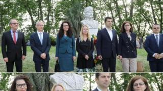 Нов гаф на семейство Петкови: Линда се появи в Рим по... СНИМКИ