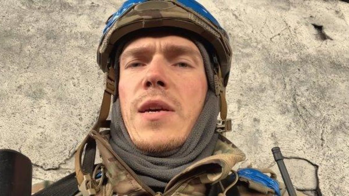 Плененият командир от "Азов" успя да се свърже с жена си по телефона и тя разбра, че...