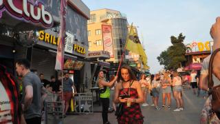 Шокираща гледка на пъпа на Слънчев бряг на старта на сезона ВИДЕО 