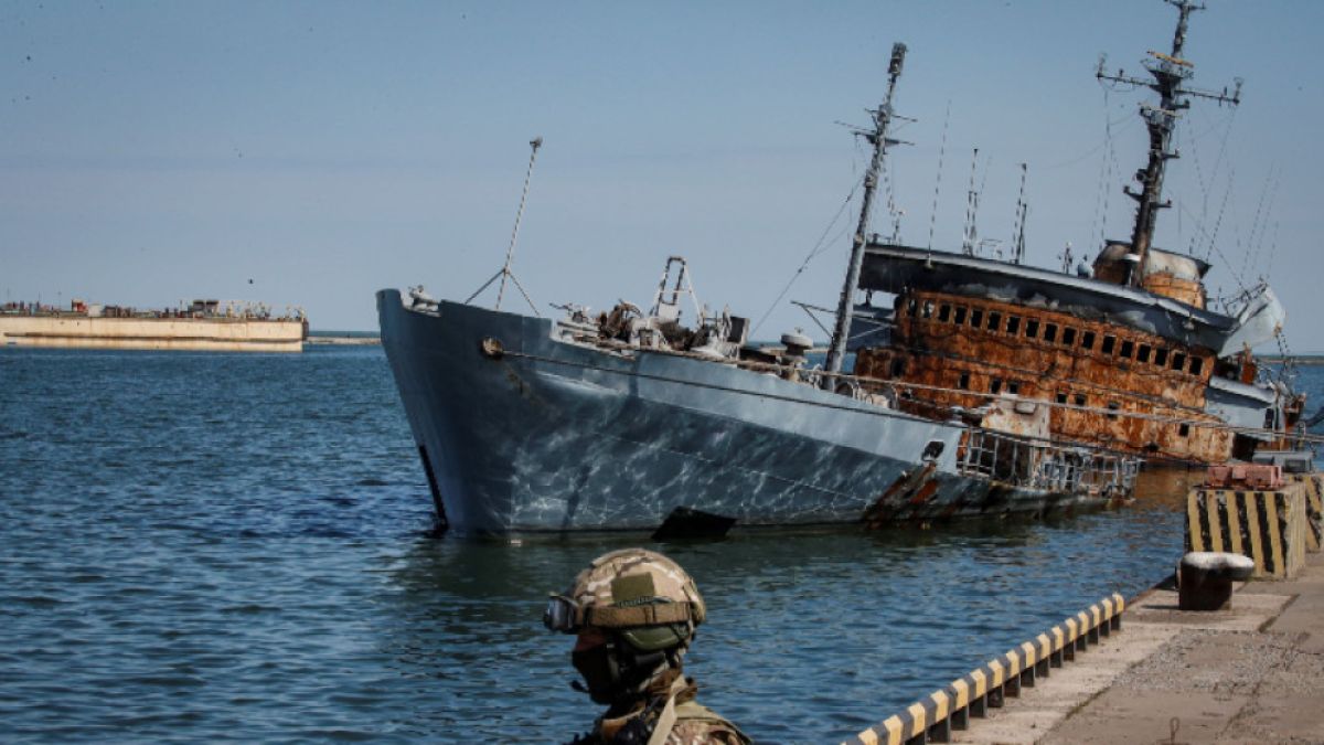 Русия отваря два морски коридора