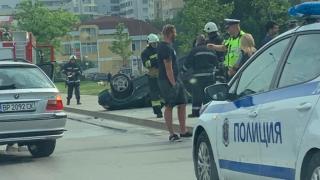 Зрелищни СНИМКИ: Софиянци изумени от катастрофа в "Младост": Как е успял тоя факир да...  СНИМКИ
