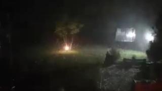 Внимание! Мощна буря, помела Румъния, иде към България! Апокалиптични СНИМКИ