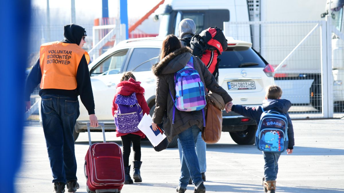 Сред украинските бежанци у нас пълзят слухове, че ги извозват към концлагери ВИДЕО