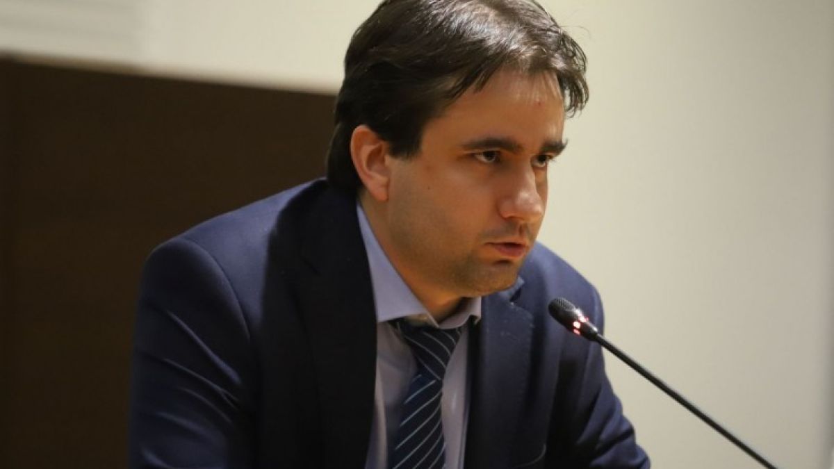 Тошко Йорданов се нахвърли на министър на ДБ заради еврото, обвини го в...