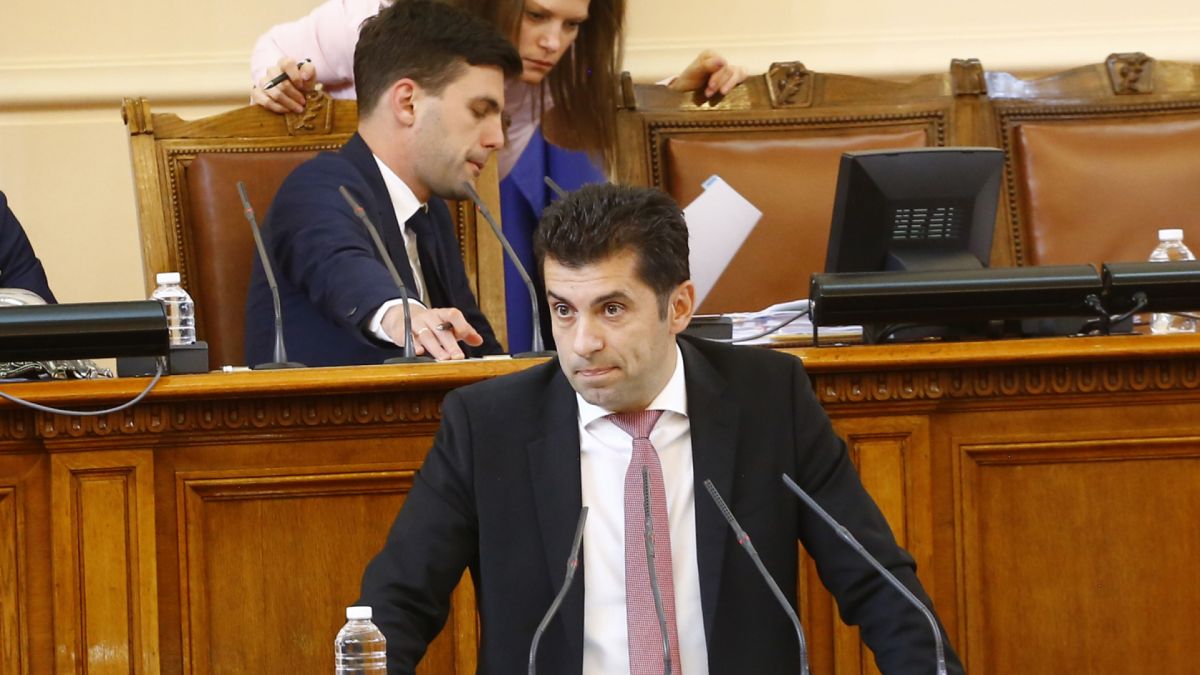 Кирил Петков продължава с отмъщението, уволни красавица от ИТН! СНИМКА