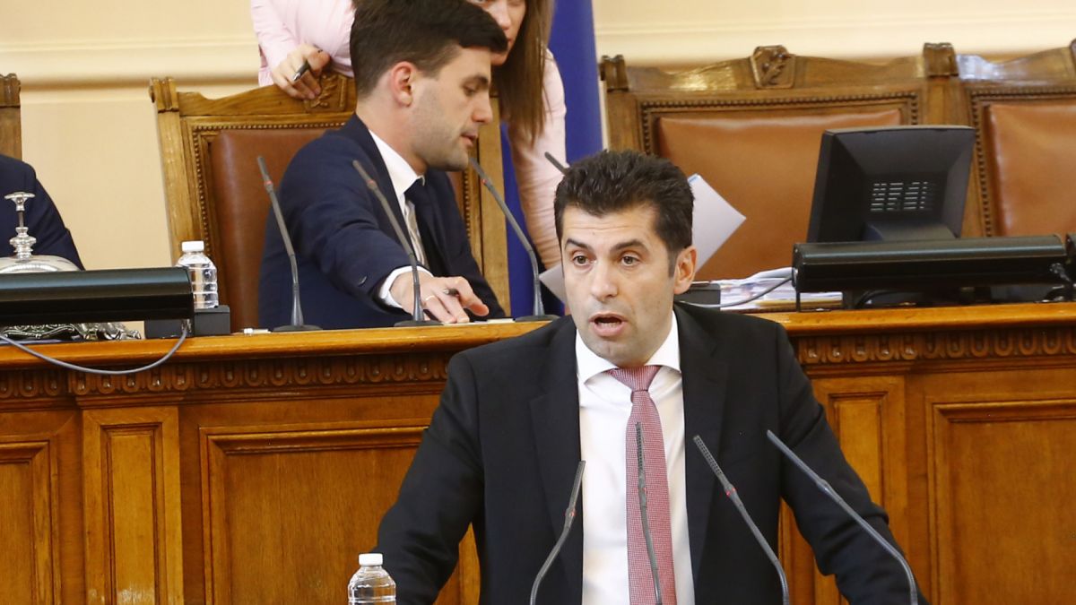 Първа версия кой ще е новият шеф на парламента, ако Минчев падне днес 