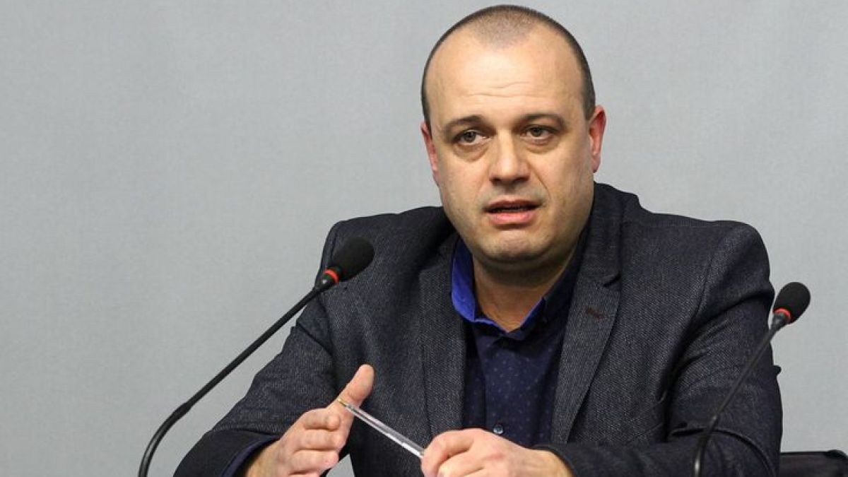 Сметки: Проданов с неочаквана прогноза за втория мандат