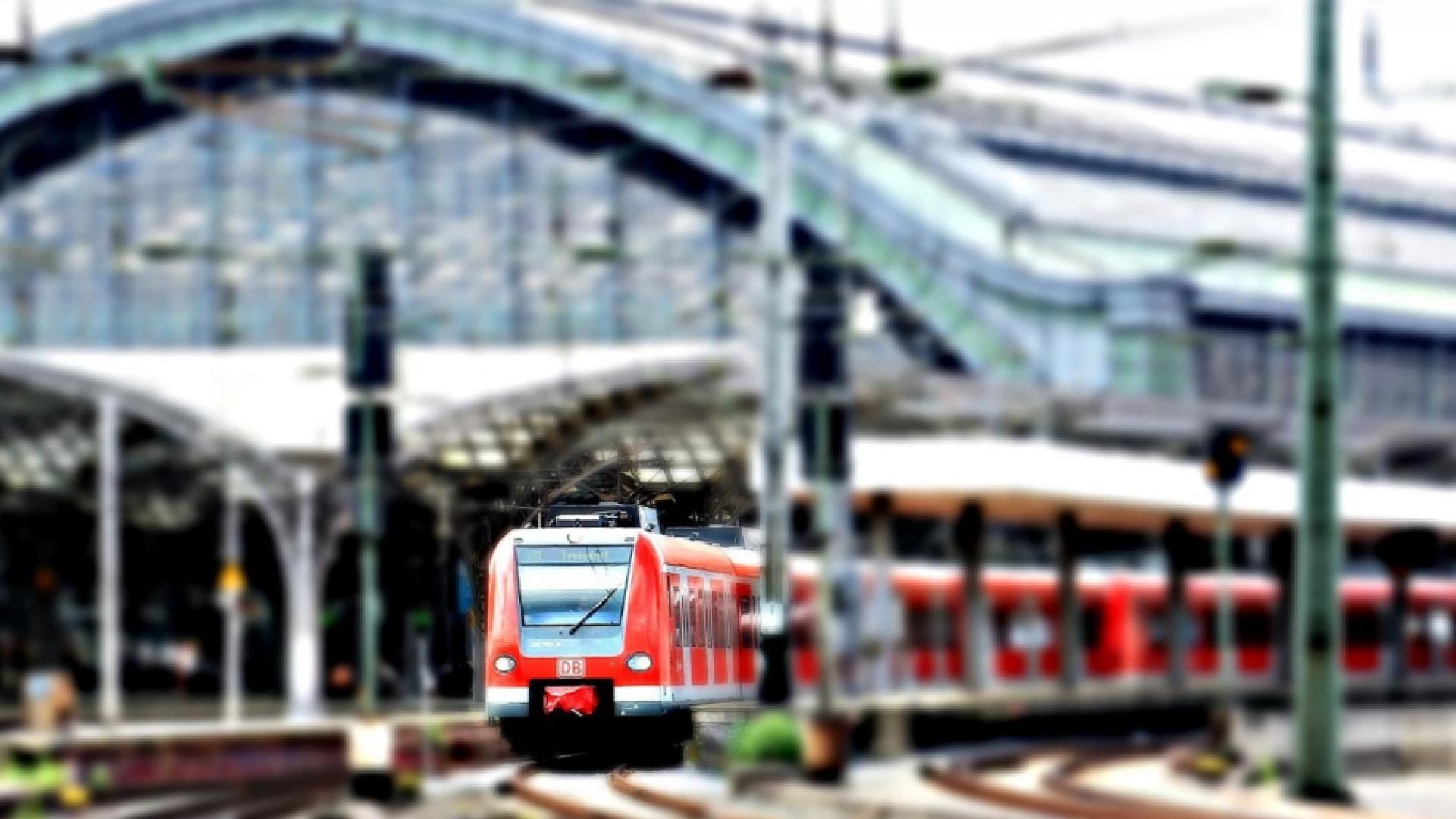 БДЖ подарява на децата пътуване с атракционна мотриса