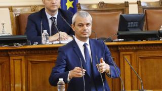Костадинов нанесе неочакван изборен удар на Кирил Петков в Канада 