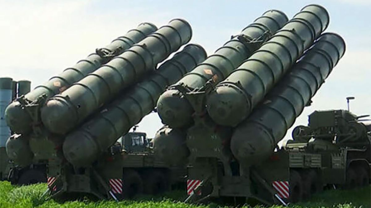 ВИДЕО от войната: С-300ПМ2 "Фаворит" унищожава украински дронове "Байрактар"