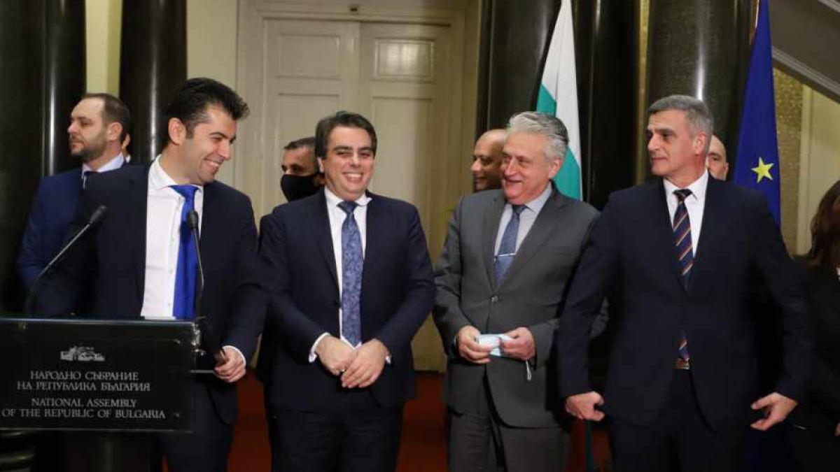Проф. Константинов посочи кога пада коалицията, изборите идват на тази дата