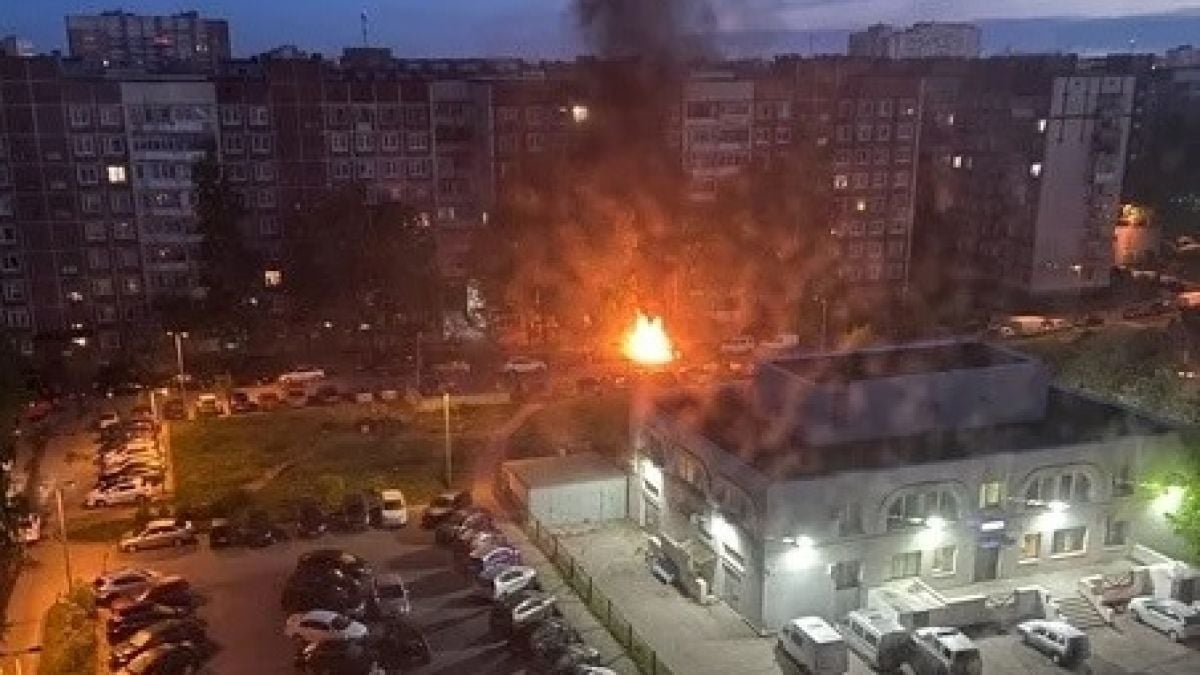 Зрелищни ВИДЕА: Шофьор паркира неправилно и му спретнаха брутално отмъщение