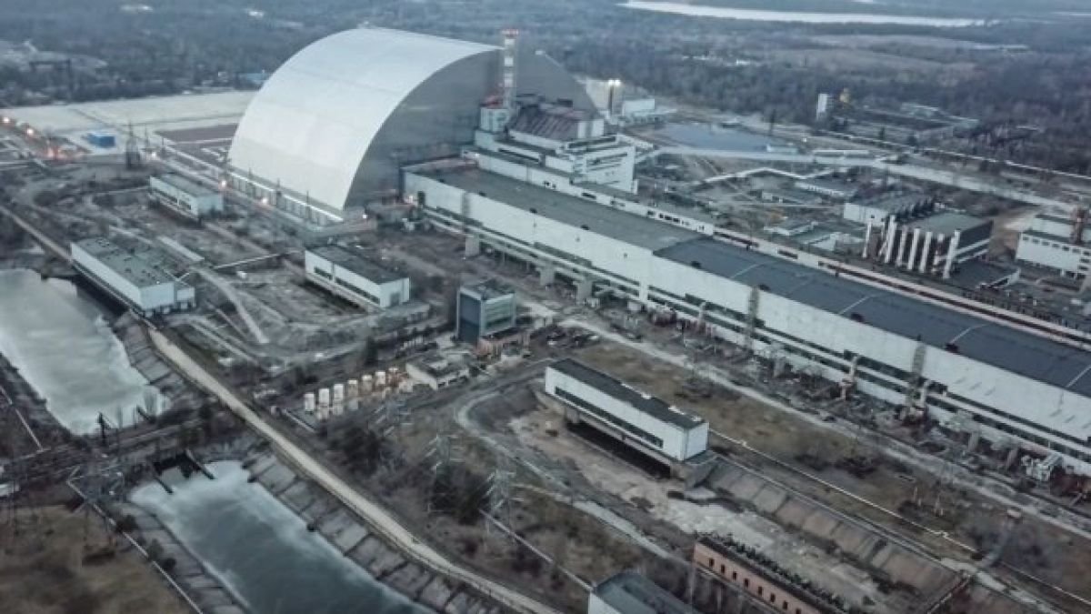 Украинският "Енергоатом" алармира: Руска ракета прелетя опасно ниско над АЕЦ!