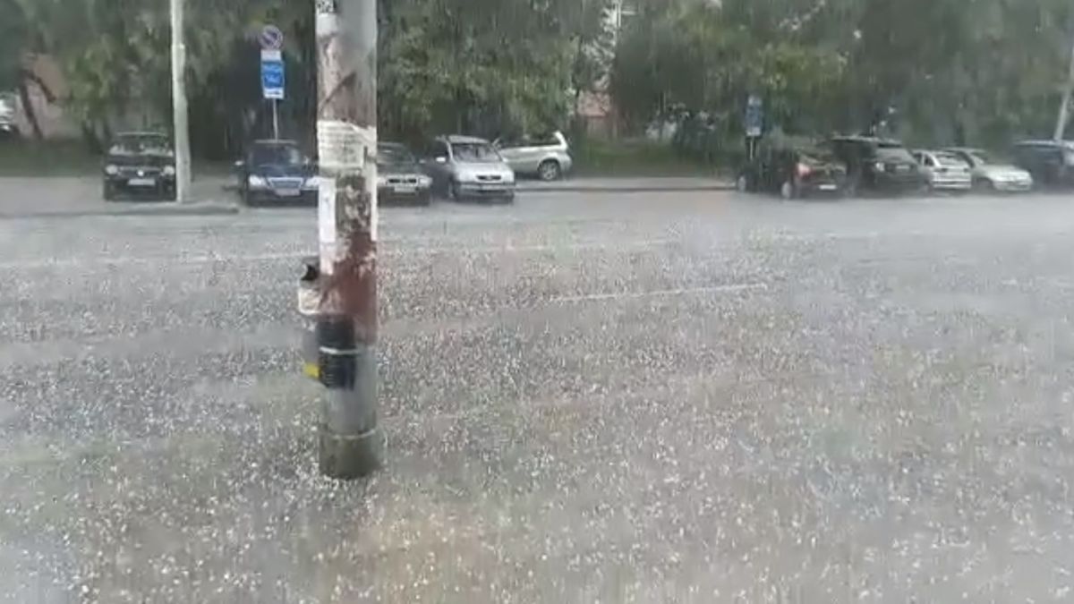 Мощна градушка удари София! Иде и втора страховита буря ВИДЕО
