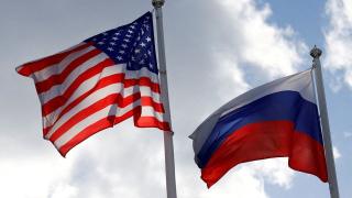 Русия с нов удар по САЩ, спира 61 души да...