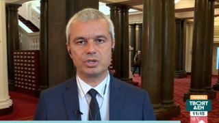 Костадинов: Най-достойният ход на Кирил Петков ще бъде да подаде оставка