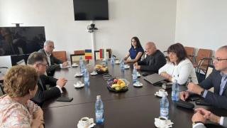 Сербезова гледа от Румъния как да си направим детската болница