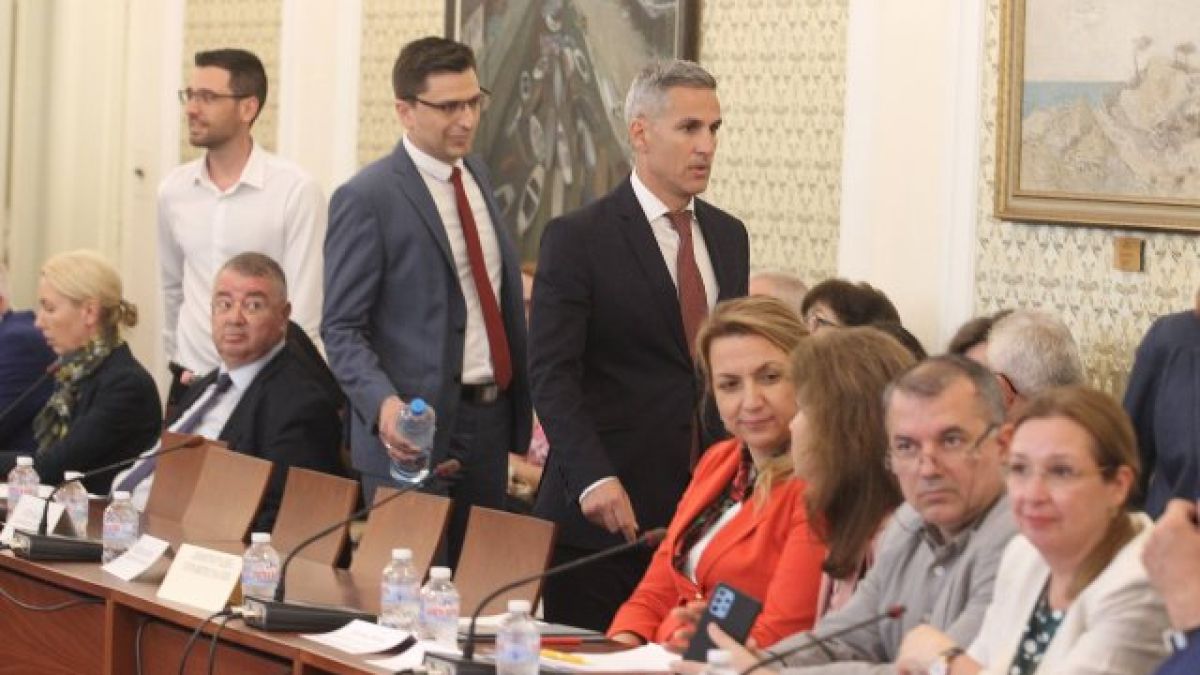 С голяма мъка: Бюджетна комисия прие увеличението на пенсиите