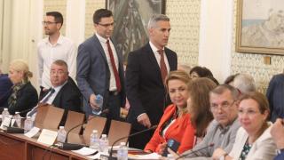 С голяма мъка: Бюджетна комисия прие увеличението на пенсиите