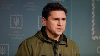 Подоляк: Украйна губи на ден между 100 и 200 войници, ситуацията е критична