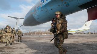 УНИАН: Украйна унищожи военна база на "Вагнер" в Луганск, само 1 е оцелял