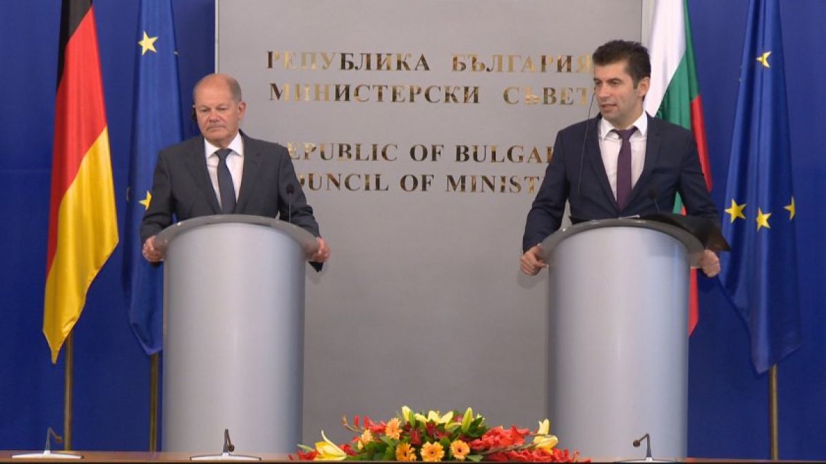 Германският канцлер натисна България за РСМ, ето какво му отговори Петков ВИДЕО