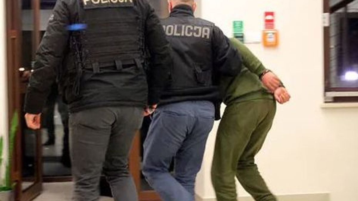 Касапница: Двама украинци заклаха своя сънародничка и наръгаха друга пред децата им в Полша