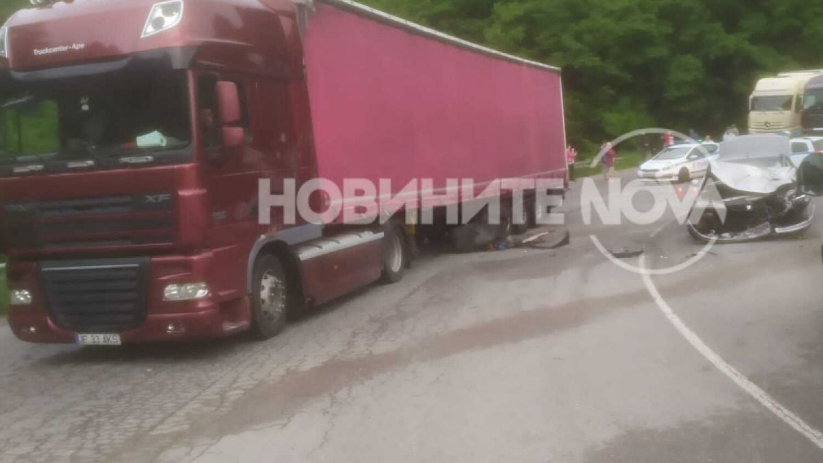 Кошмарно меле в Прохода на Републиката СНИМКИ 