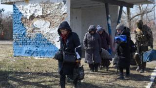 Цивилните започнаха да излизат от катакомбите на завода "Азот" в Северодонецк СНИМКА