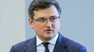 Дмитро Кулеба с тежка контузия, замесени ли са руски диверсанти СНИМКА