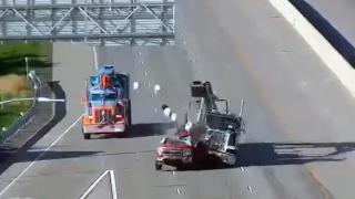 ВИДЕО показа, защо за нищо на света не трябва да спирате насред магистрала 