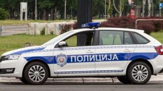 Бизнесмен и шепа разгневени сърби нападнаха български журналисти с камъни