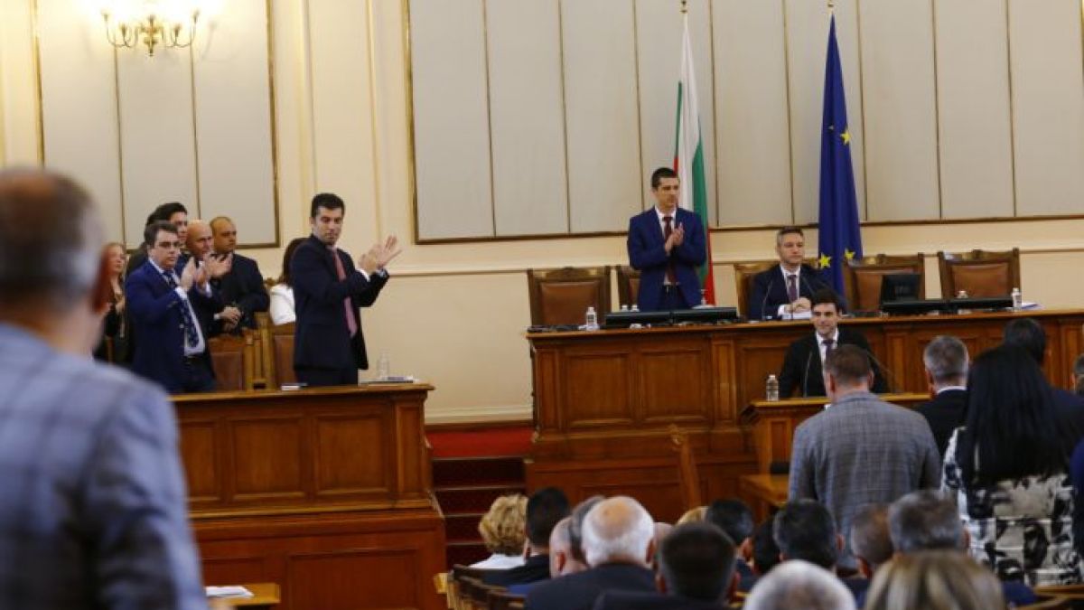 Нова драма с шефското място в парламента