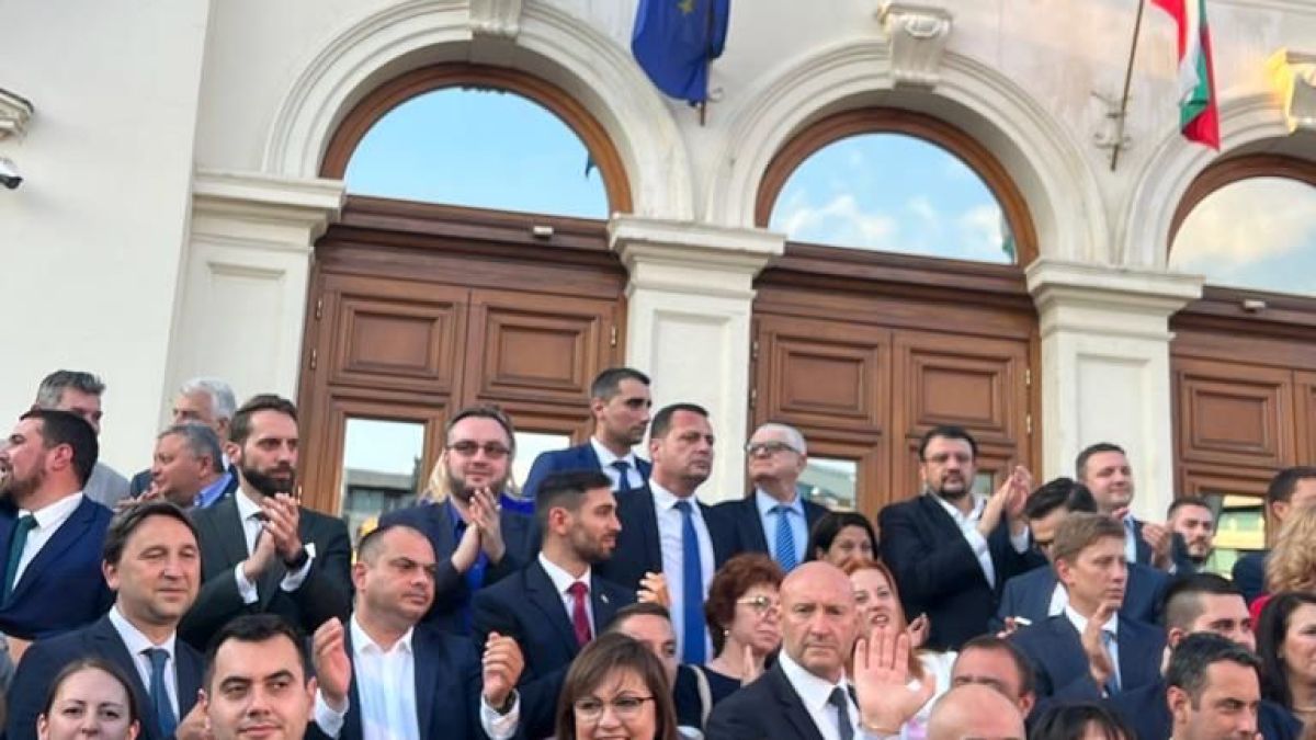 Корнелия Нинова: „Възраждане“, ДПС и ГЕРБ гласуваха против да се увеличат доходите на младите семейства, пенсиите и парите на земеделците