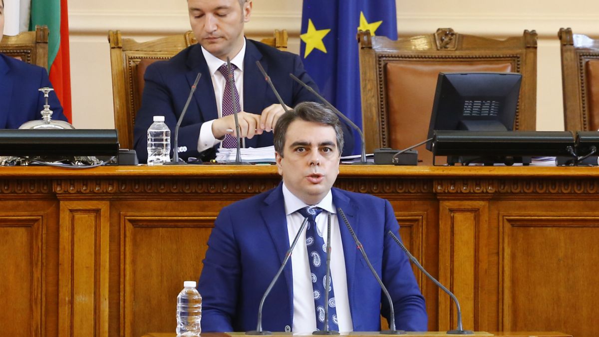 Асен Василев с нова манипулация, измисляли си фалита на държавата, за да нямало за пенсии