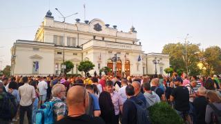 Културният министър отново избуха с коментар за...